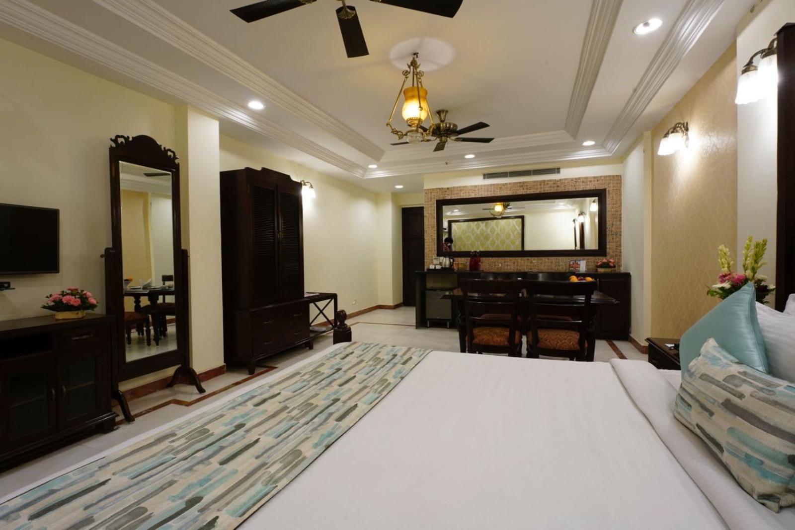 Shree Vallabh Vilas Lords Plaza Nathdwara - Pure Veg Eklingji Exterior photo