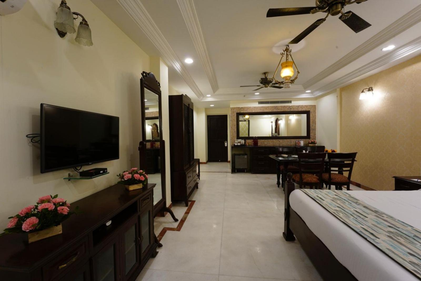 Shree Vallabh Vilas Lords Plaza Nathdwara - Pure Veg Eklingji Exterior photo