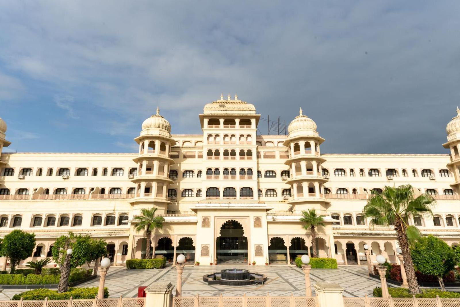 Shree Vallabh Vilas Lords Plaza Nathdwara - Pure Veg Eklingji Exterior photo